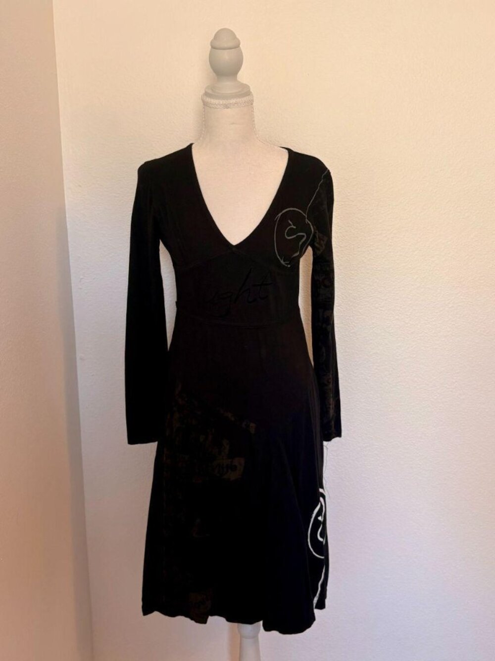 Desigual graphic knit dress 🖤✨ Size Small